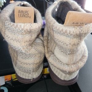 Muk Luks Boots Like New Never Worn sz 8